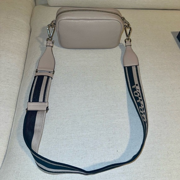 PRADA Small Leather Bag in Pink. Brand new from Saks Fifth Ave. - Picture 6 of 12